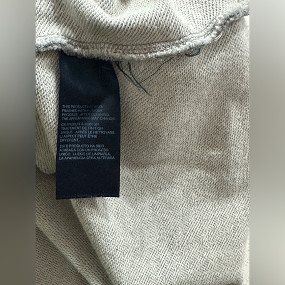 ⭐️Like New⭐️ Youth Hooded Short Sleeve Top- Size Small - Picture 6 of 6